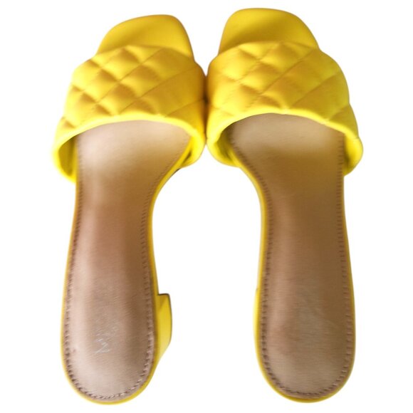 Michael Shannon RIYA Women's Yellow Quilted Slide Sandals Block Heel Size 7.5 - Picture 9 of 10